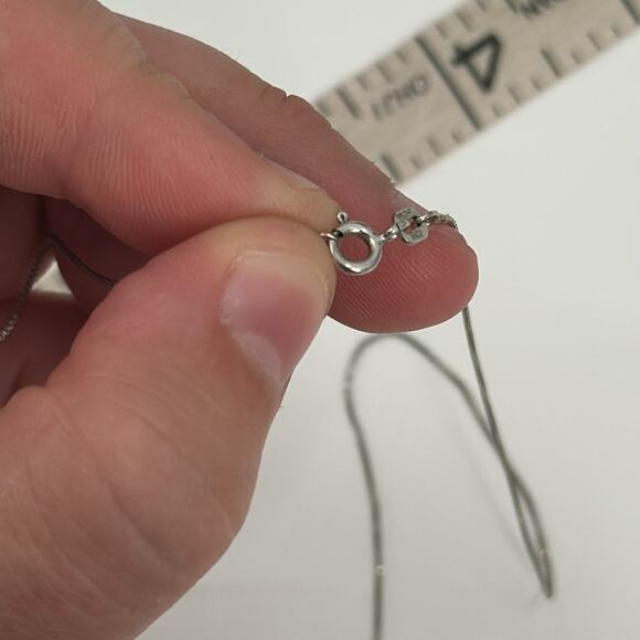 Sterling silver Baroque Fresh water pearl Necklace - Picture 3 of 4